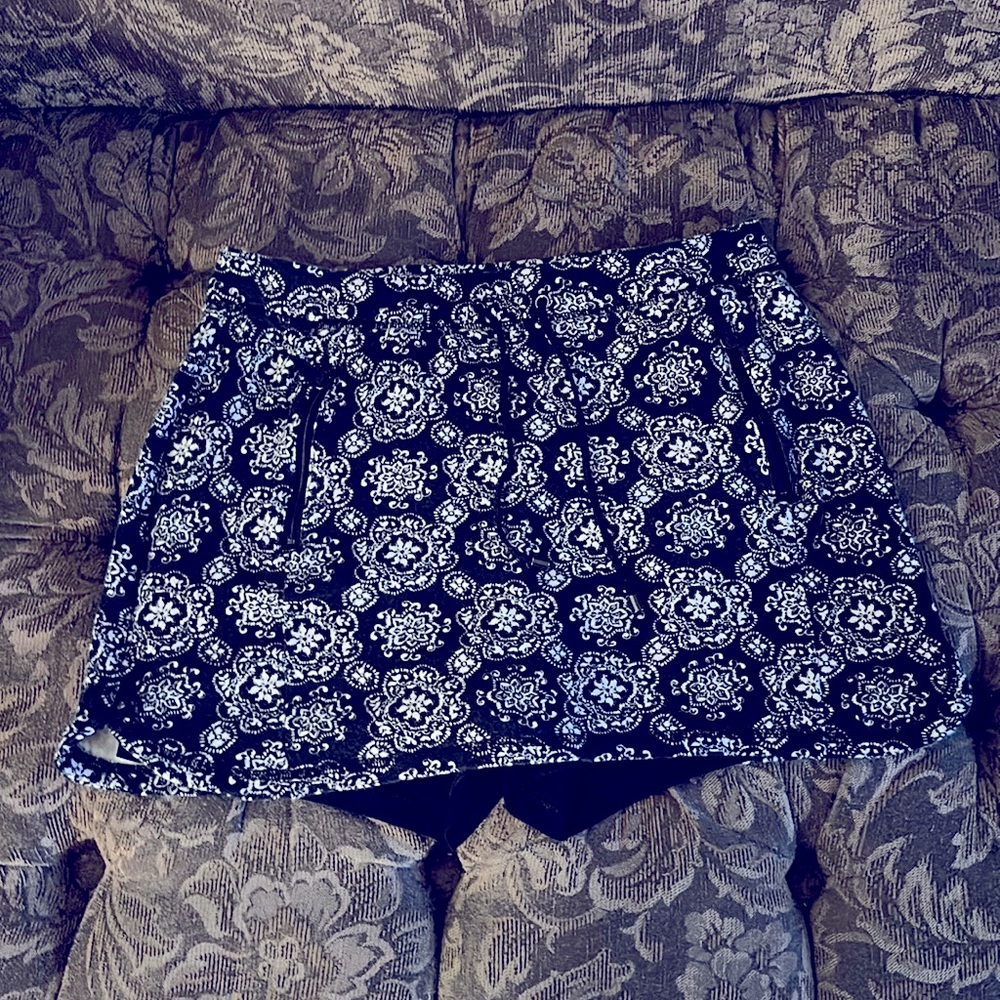 Jones NewYork Skirt/shorts